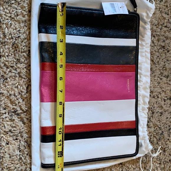 Brand new balenciaga pouch - Picture 6 of 8